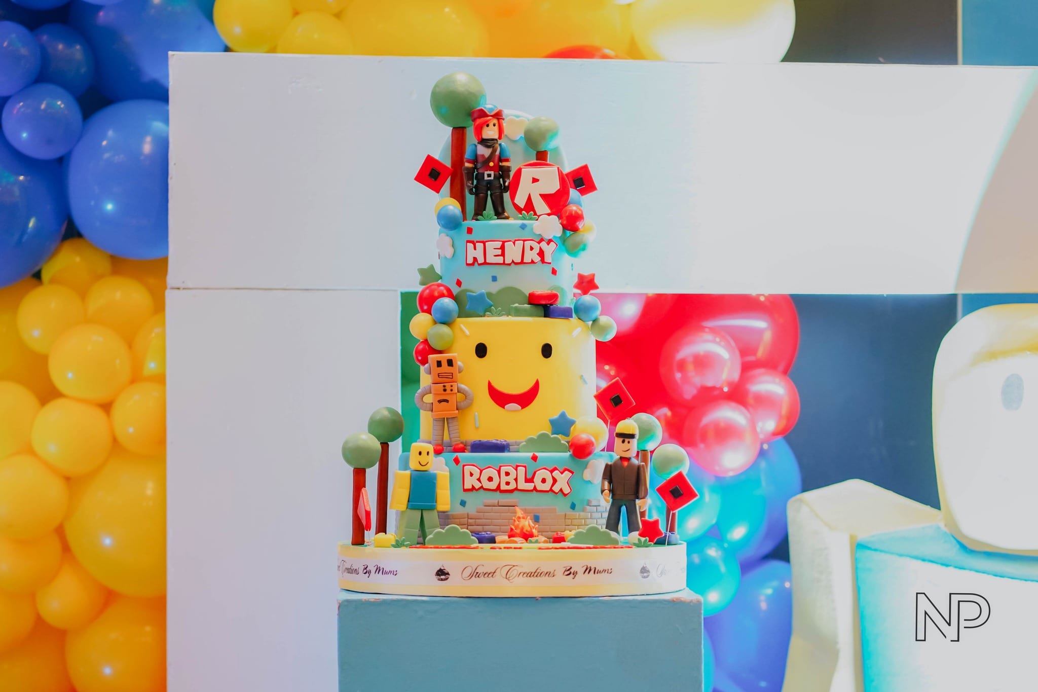 Roblox-themed birthday cake