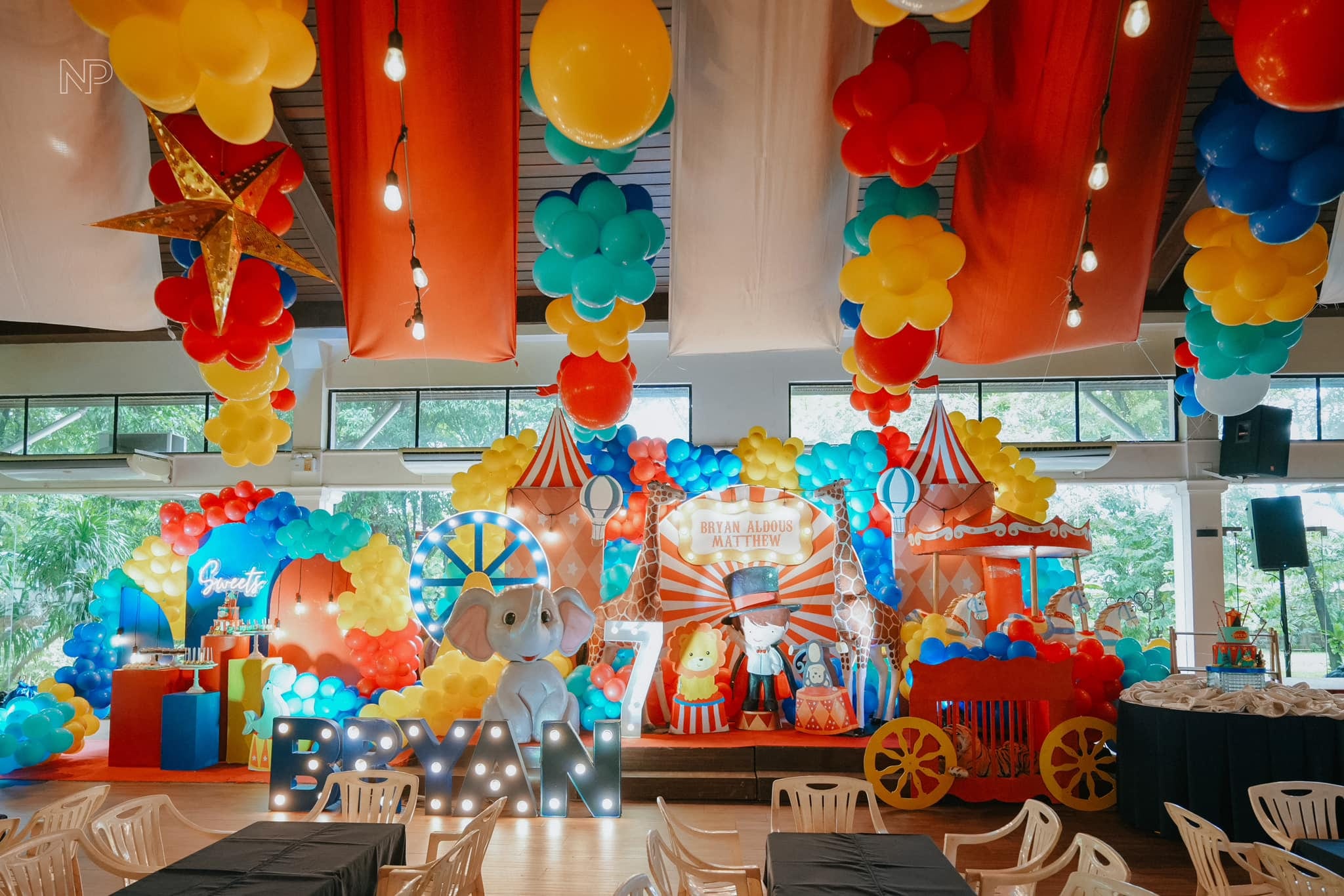 Carnival-themed party