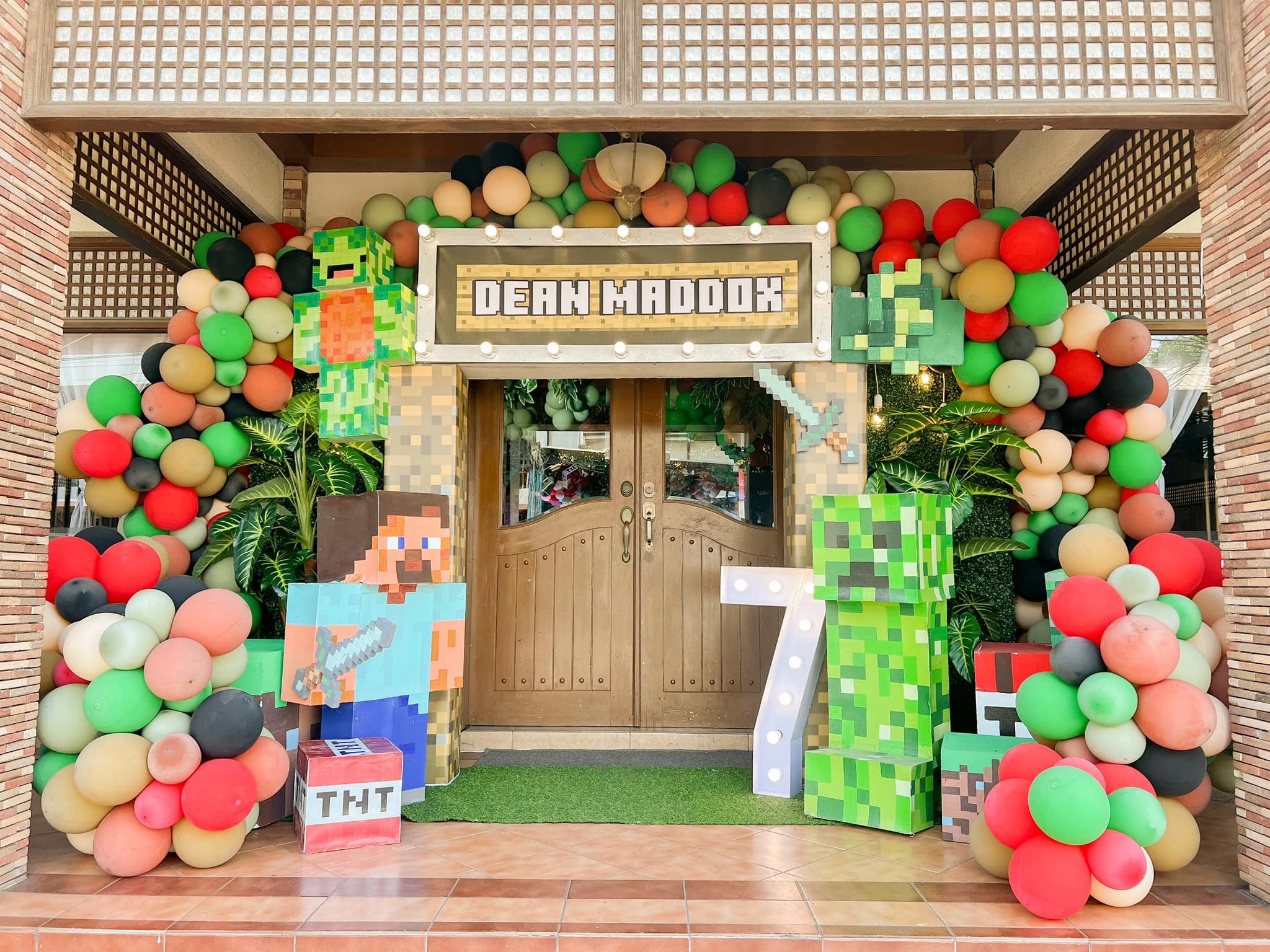 Minecraft-themed party for kids