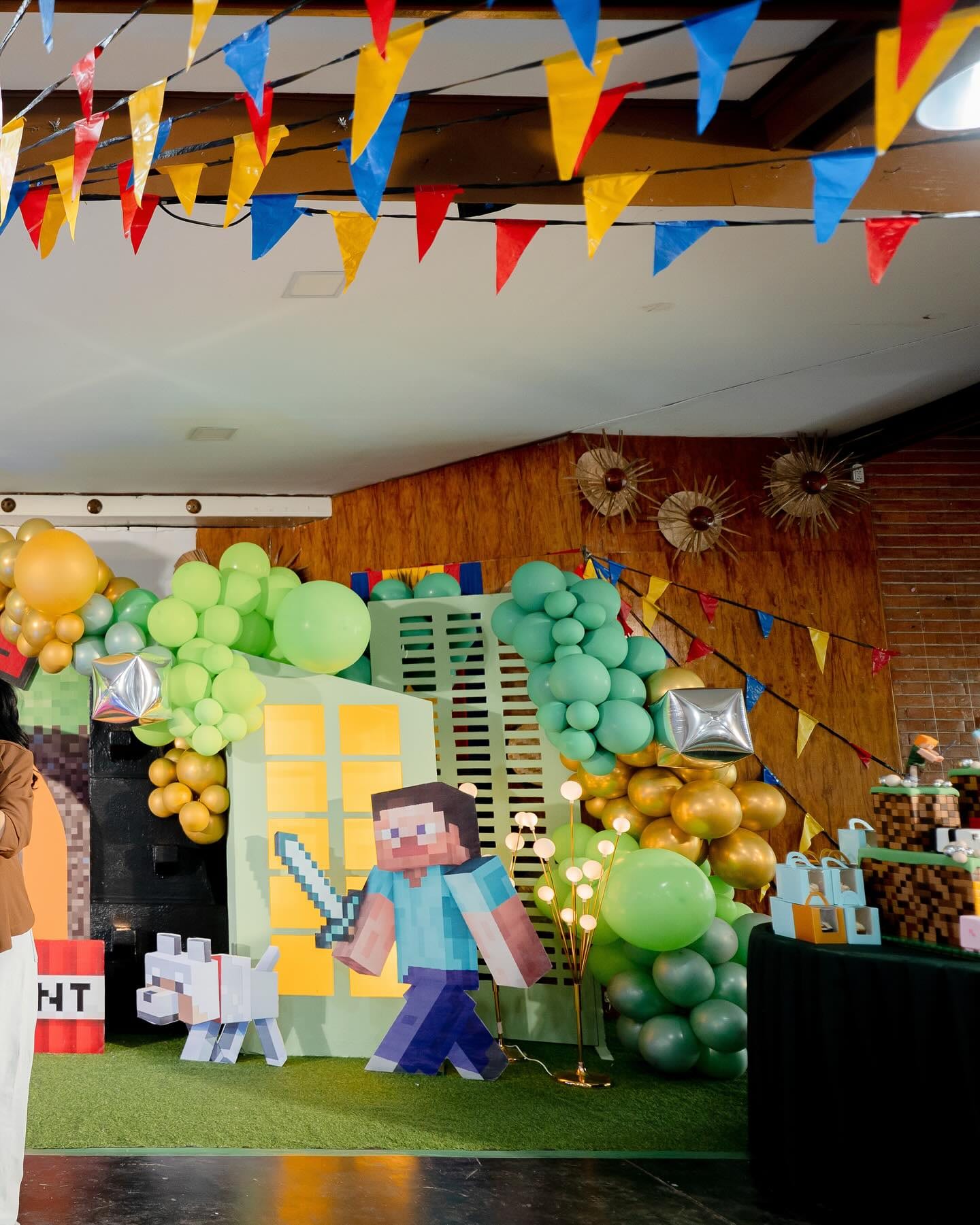 Minecraft-themed party for kids