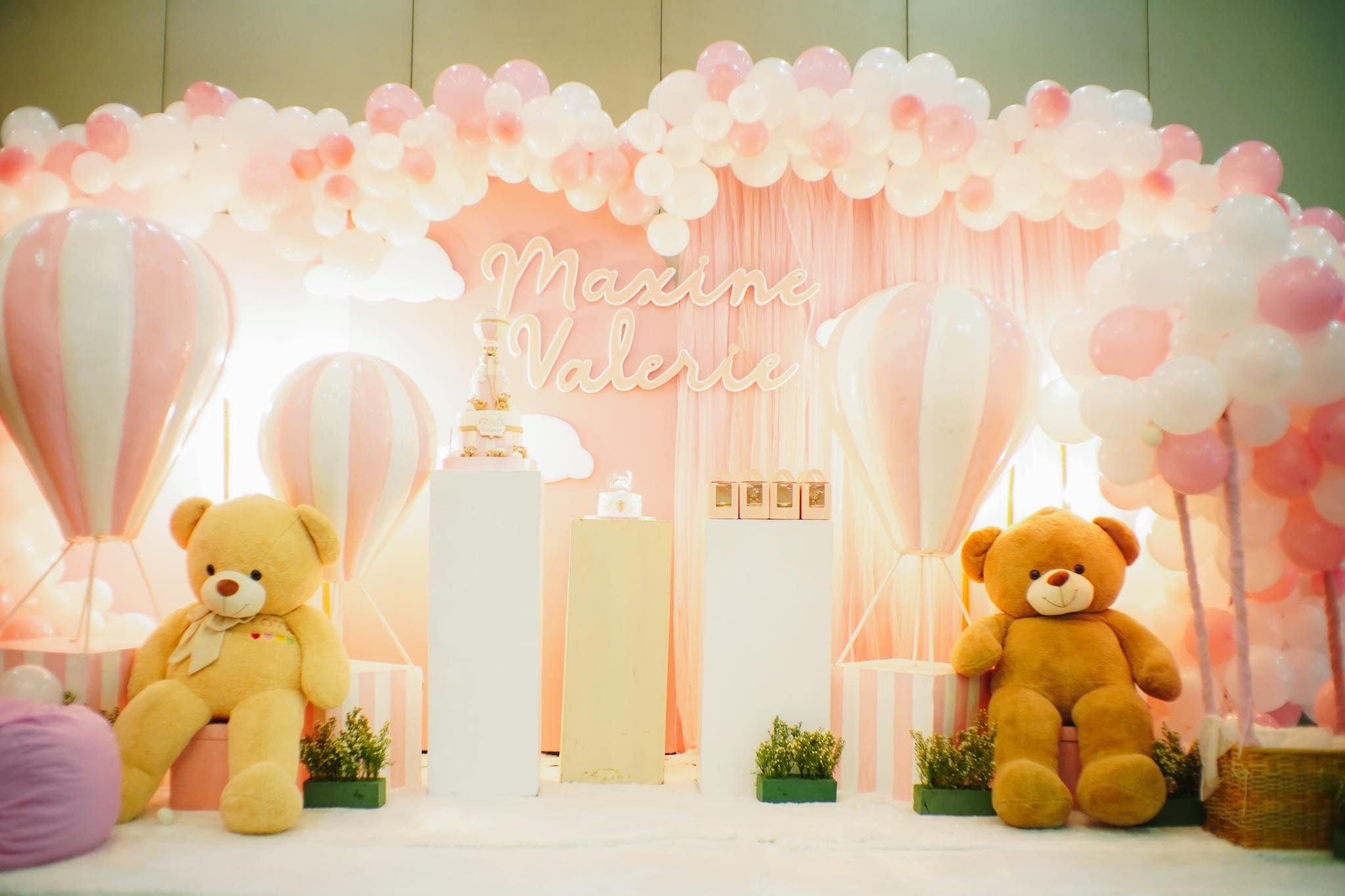 Bear-themed party