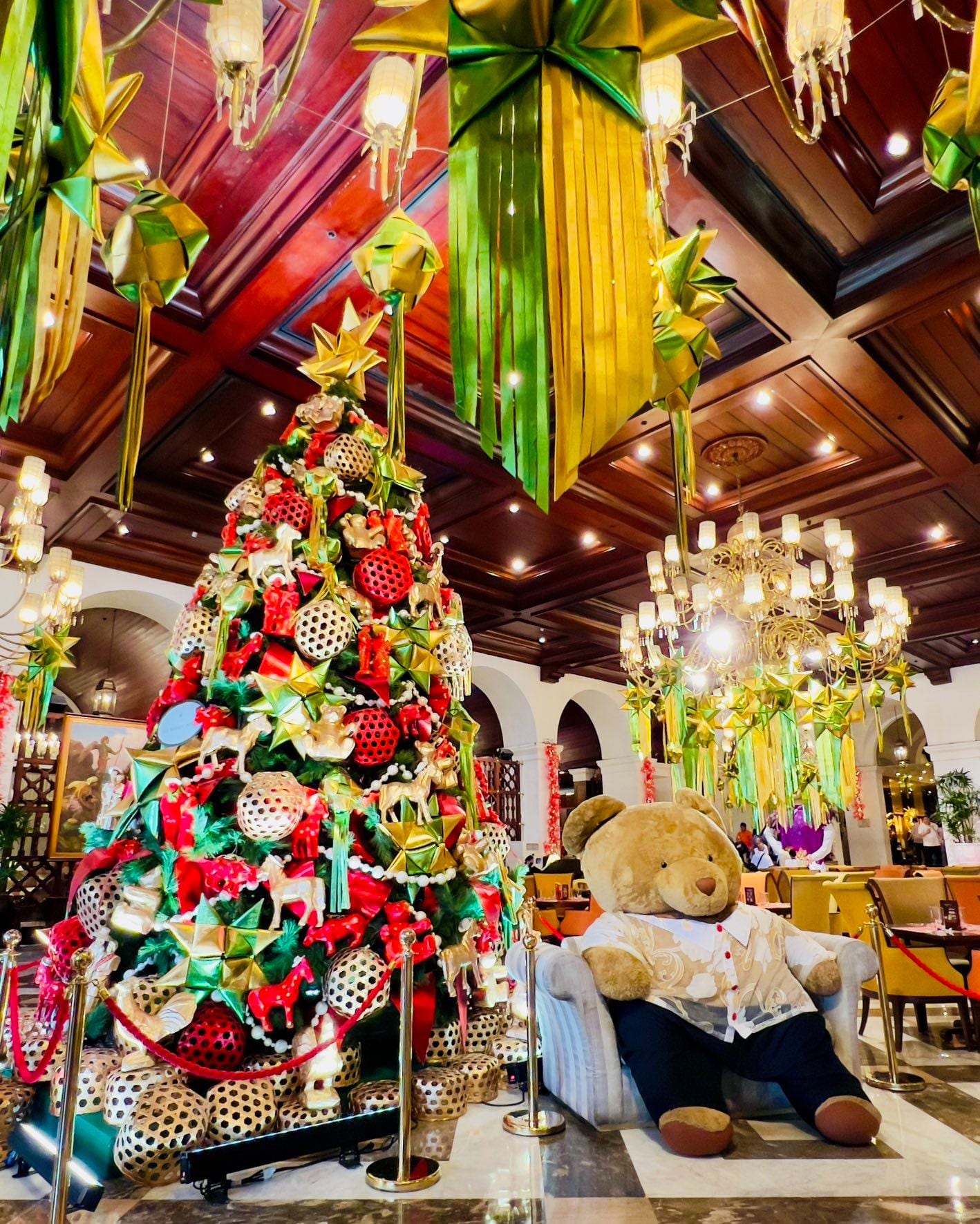 The Manila Hotel lobby