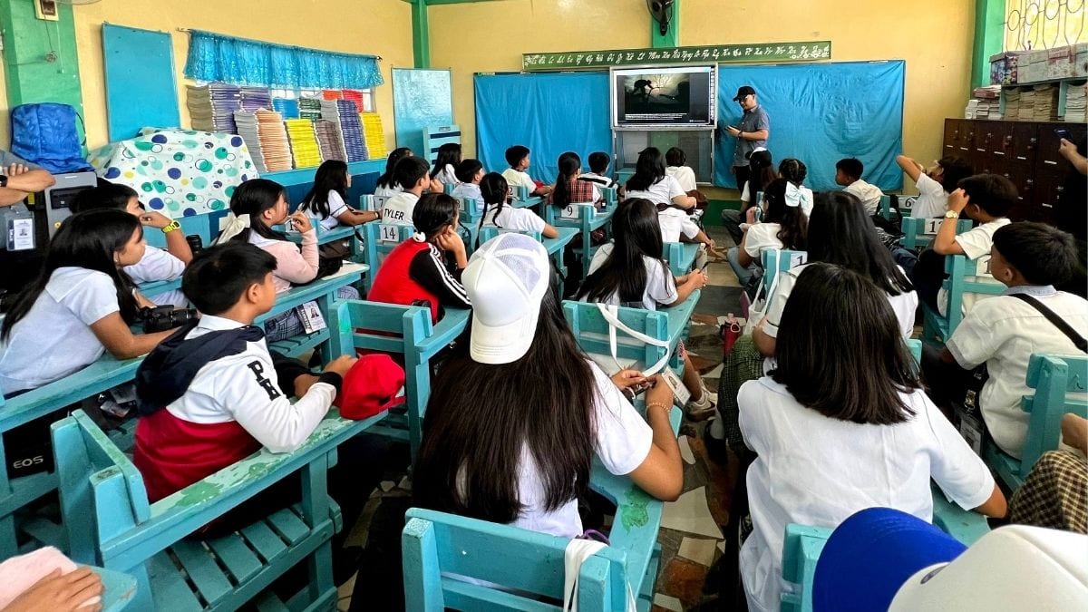 87% of Grade 11 Students Struggle to Read on Their Own