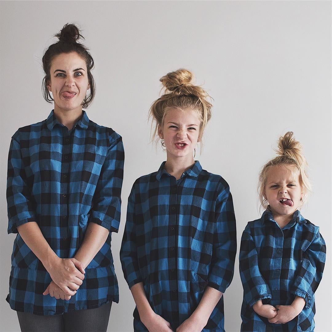 Wacky pose idea for family photoshoots
