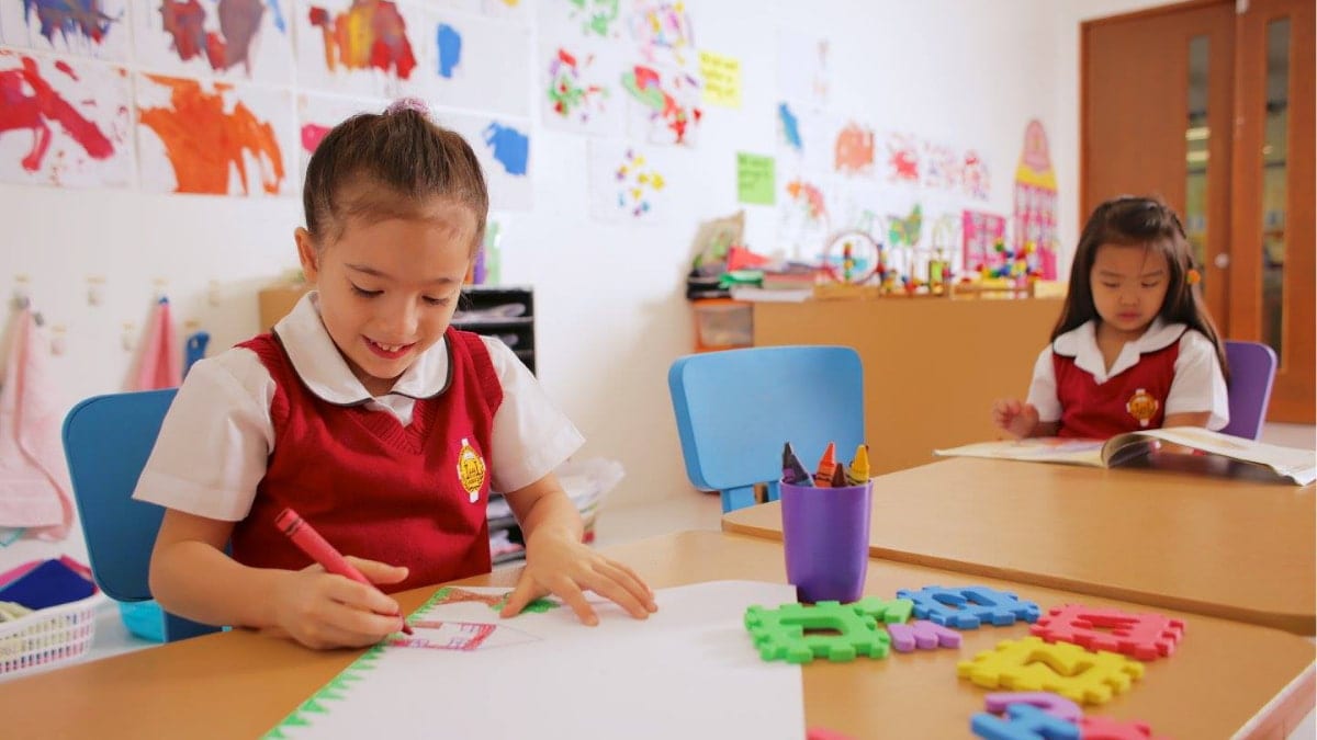 Preschooler studies in school