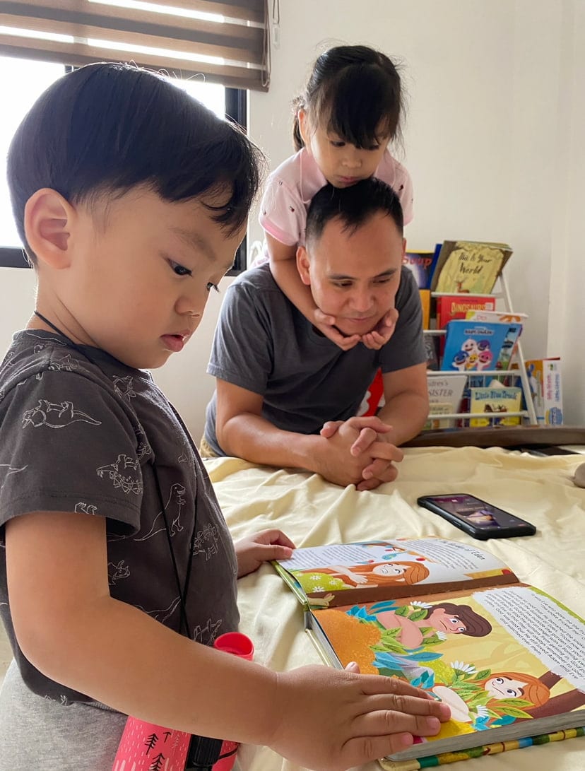 Dad with two kids