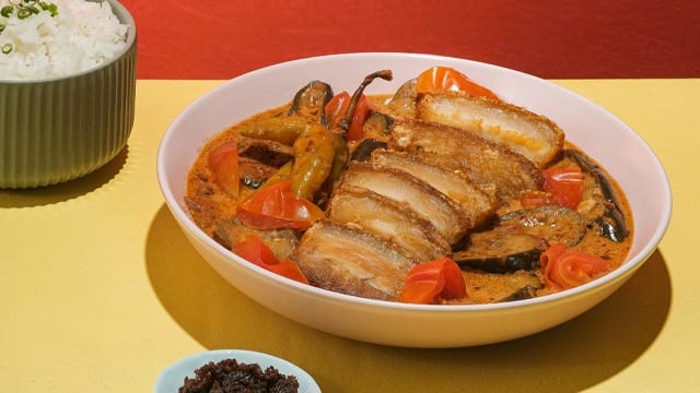 lechon kawali binagoongan sa gata