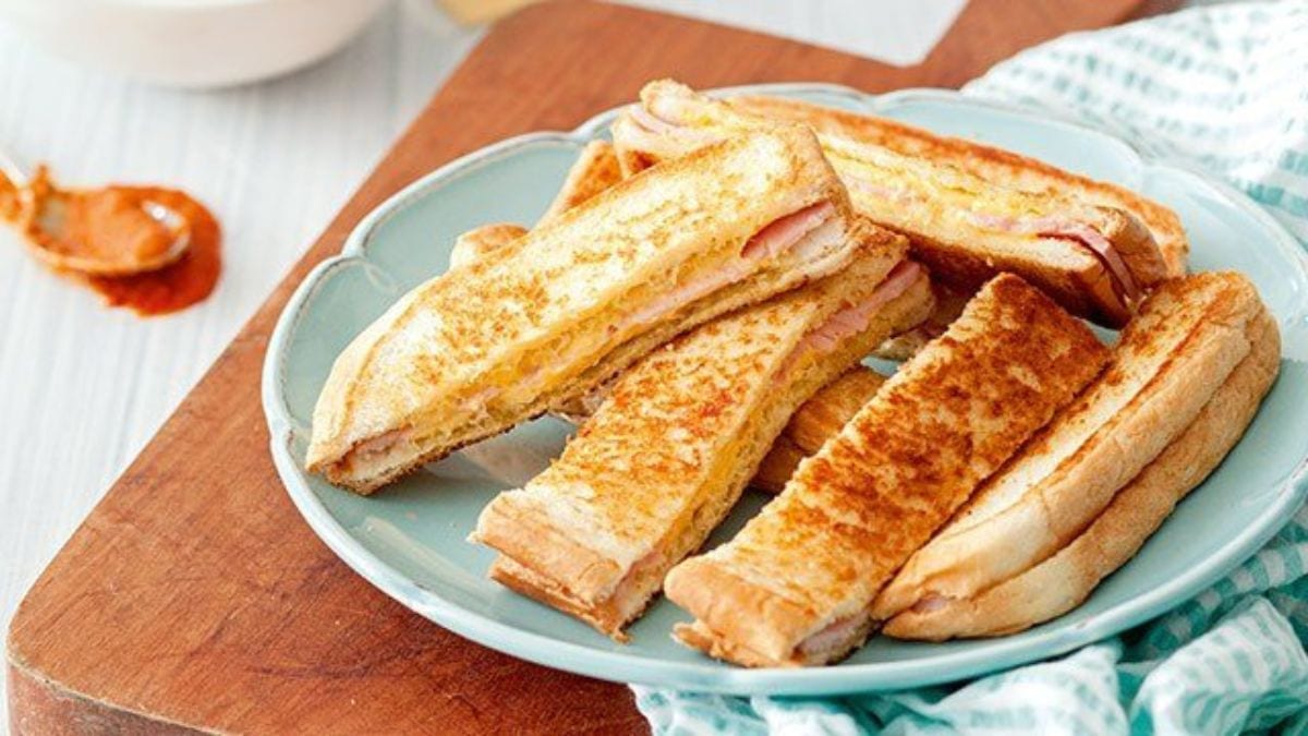 Grilled Ham and Cheese Dippers
