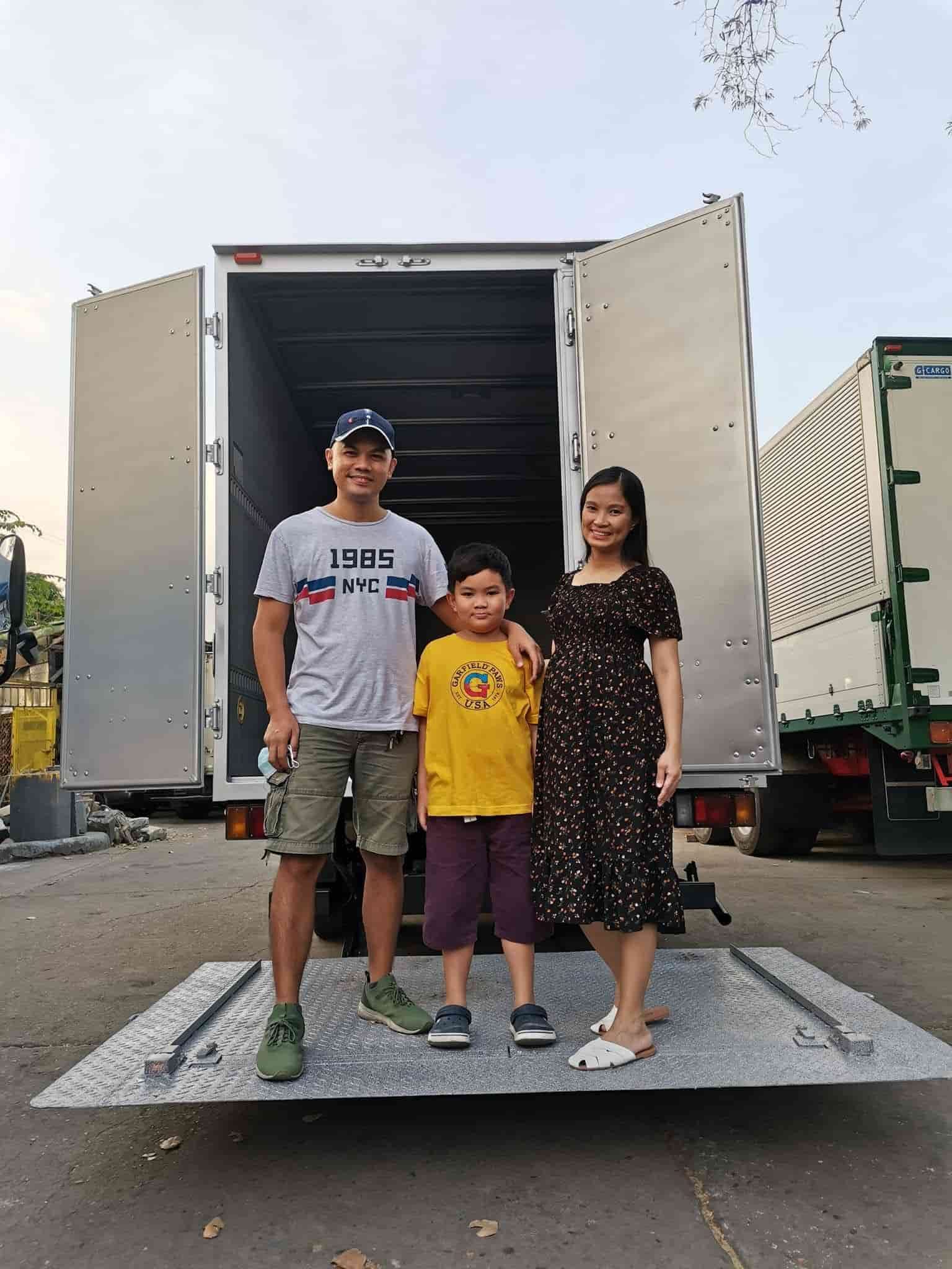  Celyn Abueg-Ofilas and her family in front of their truck