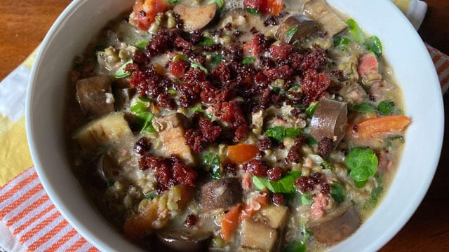 monggo with garlic longganisa