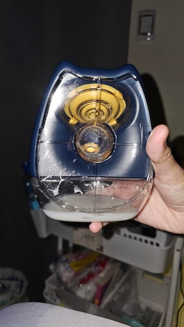 supermama lab breast pump with milk