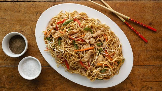 Easy Chicken Chow Mein 
