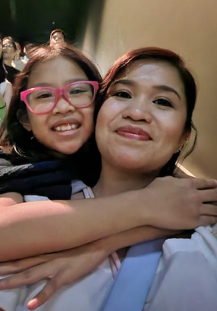 MOM AND DAUGHTER