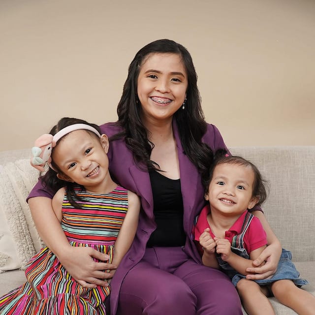 MOM AND DAUGHTERS