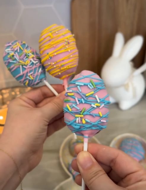 EASTER CAKE POPS