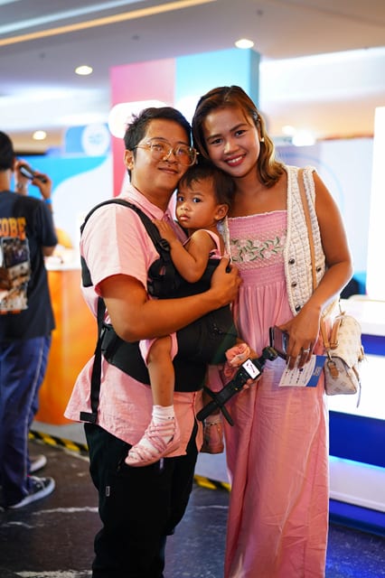 Mommy Rhea Ortiz with her fam. 