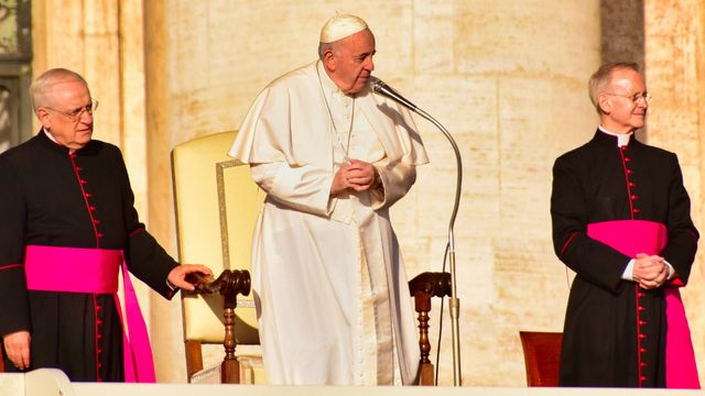 Pope Francis Calls For Universal Ban On Surrogacy