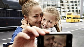 5 Ways to Protect Your Child When You Post His Photos Online