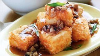 Want to Ease Up On the Meat? Try Crunchy Tofu Steak and Mushrooms