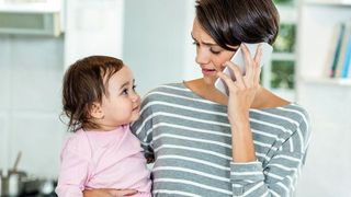 Phone Interruptions May Be Affecting How Toddlers Learn Words