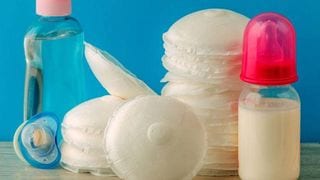8 Essentials New Mom Should Have By Her Bedside Table