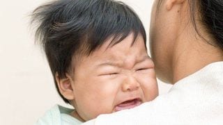 Mga Tips Mula sa Doktor at Nanay Kapag May Sipon si Baby