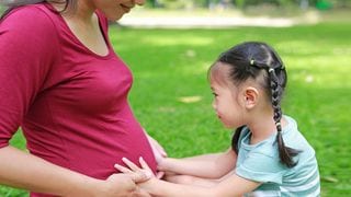 Sintomas ng Pagbubuntis sa Ika-9 na Linggo: Maaaring Marinig Mo ang Heartbeat ni Baby!