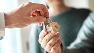 Rent or Buy? 6 Convincing Reasons to Consider Renting a Family Home