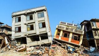 The Best Thing to Do When an Earthquake Strikes and You're in a Car, Train, or an Elevator