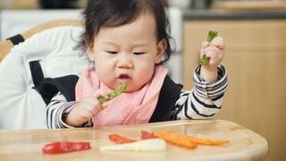 Baby-Led Weaning: Mga Dapat Tandaan at Paano Ito Simulan Ayon sa Isang Inang Sumubok Nito