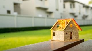 When to Say No to Buying a House and Yes to Keep Renting