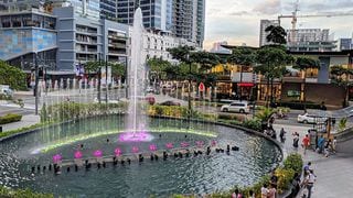10 Malls in the Metro Where You Can Relax in Open Spaces 
