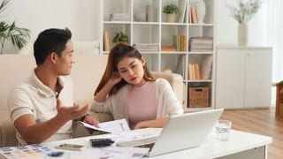 Dapat Pa Bang Magbigay Si Hubby Ng Pera Sa Mga Magulang Niya?
