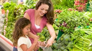 10 Ways To Teach Your Child Healthy Eating Habits