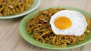 All The Ways You Can Upgrade Your Instant Pancit Canton!
