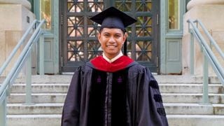 Despite The Odds, Filipino Graduates from Harvard: 'My Mother Was A Call Center Agent'