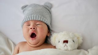 Experts: Maaaring Expectations Mo Ang Problema, Hindi Ang Sleeping Pattern Ni Baby