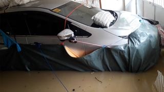 This Dad Made His Car Float To Save It From The Flood