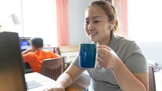 This Online Typing Job Lets You Earn Up To P14,000 With A Flexible Work Schedule