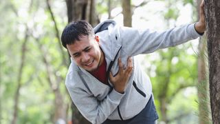 Mga Senyales Ng Heart Attack At Dapat Nating Gawin Kaagad, Ayon Sa Doktor