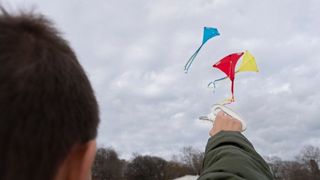 Looking For A 'No-Tech' Family Activity This Summer? Here's How To Make A Flying Kite