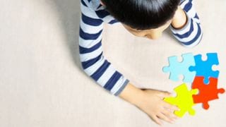 Nonverbal Autism: Mga Sanhi, Senyales, Treatment, at Support