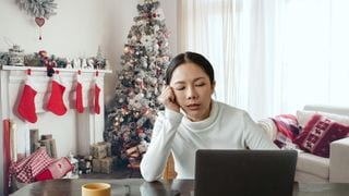 8 Tips For Moms To Manage The Mental Load Of Making Holiday Magic