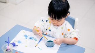 Here's How to Respond When Your Toddler Shows You Their 'Art'