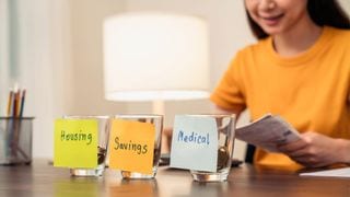 Should Stay-at-Home Moms Be the CEOs of the Household?