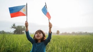 6 Paraan para Ipagdiwang ang Araw ng Kalayaan Kasama ang Pamilya