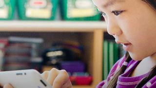 5 Tips on Raising a Low-Gadget Kid in the Digital Age